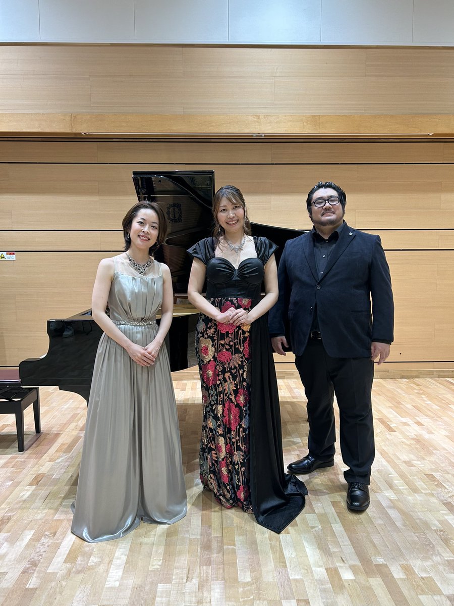 machidaopera's tweet photo. Afternoon Concert vol.14は、
メゾソプラノ片岡美里さん
バリトン奥大樹さん
ピアノ關奈々子さんで、春らしく明るく楽しいコンサートになりました。

次回は6月7日土曜日です。 https://t.co/CQbdR2LhfL