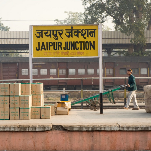 Jitendra_Modran's tweet image. #जयपुर_to_मोदरान टिकेट मांगने पर किया मना और पूछताछ काउंटर पर बोला तो काउंटर पर बैठे व्यक्ति ने कहा कि पहले #जोधपुर का लो फिर जोधपुर फिर से टिकेट लेके आगे की यात्रा करे #जयपुर रेलवे स्टेशन के बार लगे मशीन वाले डाइरेक्ट टिकेट देने पर कर रहे है तानासाही
@AshwiniVaishnaw @DespLnk