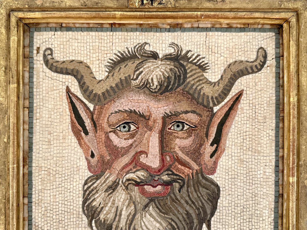 Le château de La Motte-Tilly dans l’Aube ou l’archétype parfait d’une maison « des champs » du XVIIIe siècle.