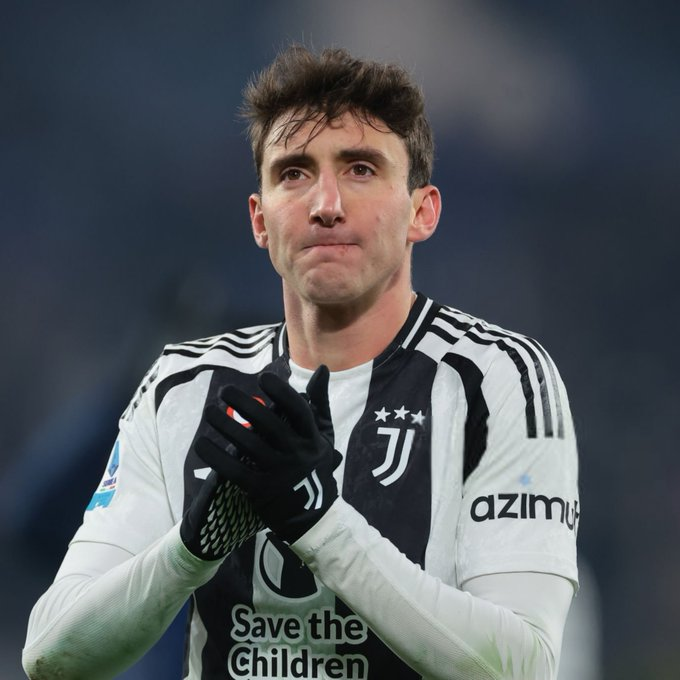 Manchester City, bu yaz Andrea Cambiaso’yu transfer etmek için Juventus’a 70 milyon euro’luk bir teklifte bulunacak. (Tuttosport)