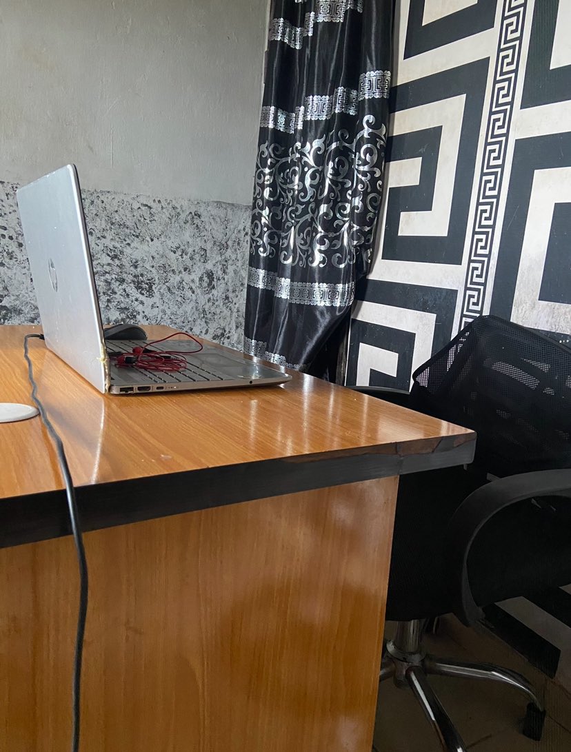 webdesignerng's tweet image. 2022 - 2025 in pictures: Workspace edition 🧑‍💻👩‍💻