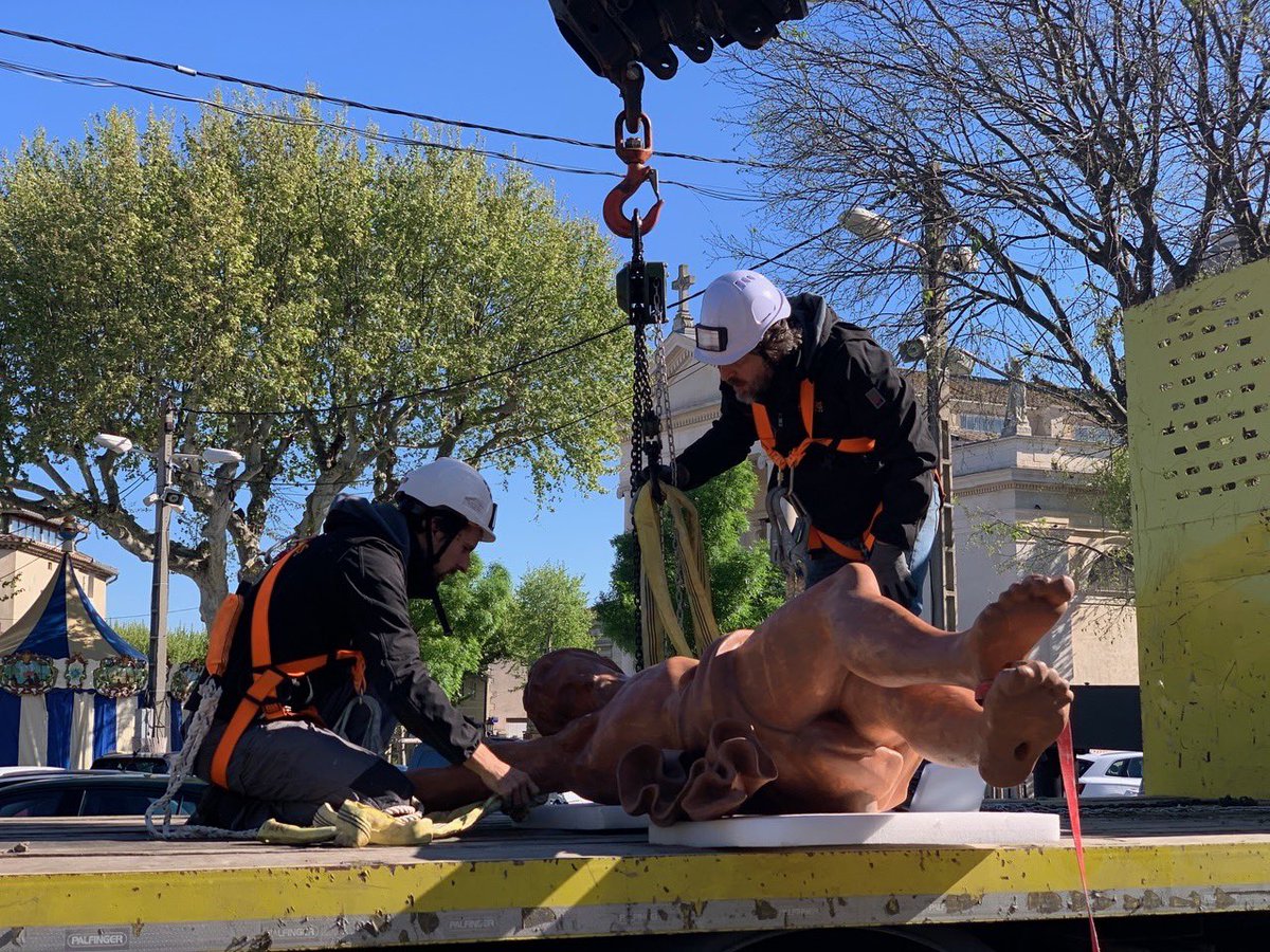 GabrielColombet's tweet photo. Un moment fort pour le patrimoine saint-rémois !
En présence d’élus, d’habitants et de partenaires, le Christ a retrouvé sa place sur la croix de la République.
Merci à l’atelier A-Corros, à l’ARC et au @departement13 pour leur soutien.
Vive Saint-Rémy ! Vive notre patrimoine ! https://t.co/YX9dFJrYYK