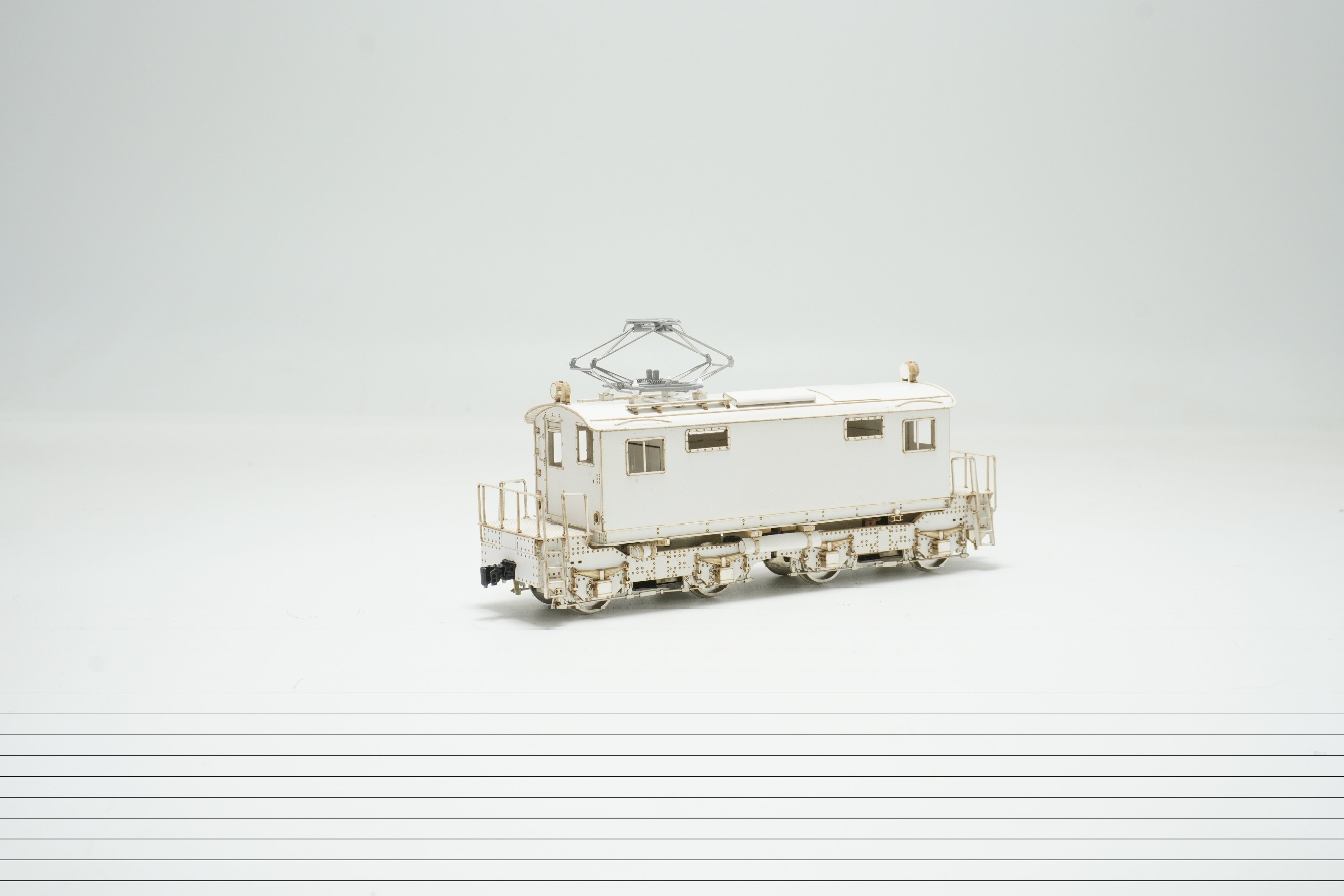 Amazon.co.jp: 格納庫 1/48～72 甲府モデル（パンケーキコンテナ