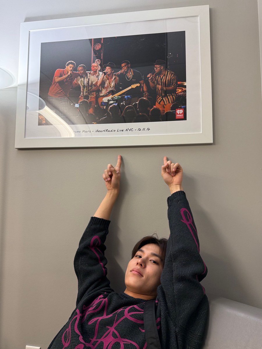 가슴아파서 좋아한간말도못하겟어 
정말 너무너무좋아해