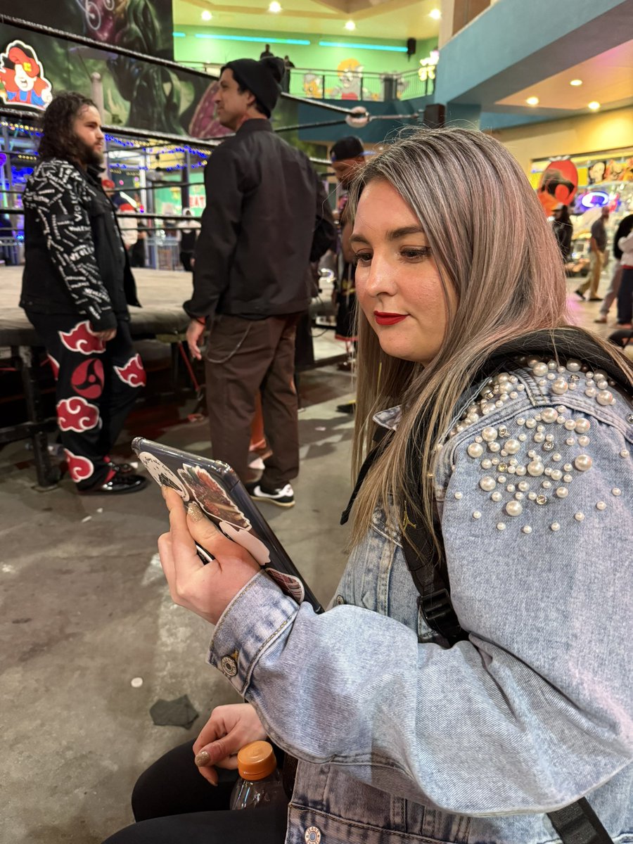 Just a Girl and Her Kindle: <a href="/PincheLocoPro/">Pinche Loco Pro</a> Edition.