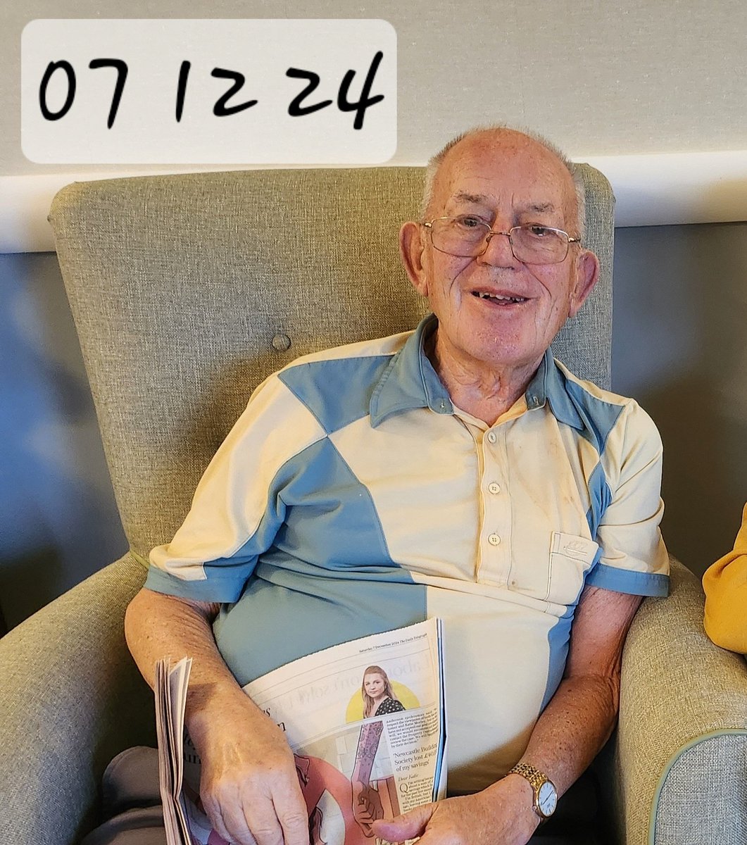 LColeGM's tweet photo. Dad passed peacefully early Wednesday morning.  Mum, Mark &amp; I were with him.   Relieved that he is finally free of the pain that he fought so long and so hard.  #myHero  #RIP 💔 https://t.co/xCS9IU673q