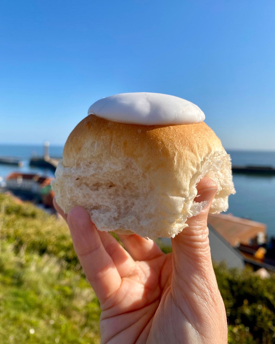 BothamsofWhitby's tweet photo. Who's heading to Whitby this #BankHoliday weekend for a Whitby Lemon Bun? 🍋😎
#HereForThis💛
Let us know in the comments!
Can't make it to Whitby, we'll send some buns to you ➡️ https://t.co/BE50s9dLp3
#Whitby #VisitWhitby #WhitbyLemonBun #EasterWeekend https://t.co/TzRJLAbTnJ