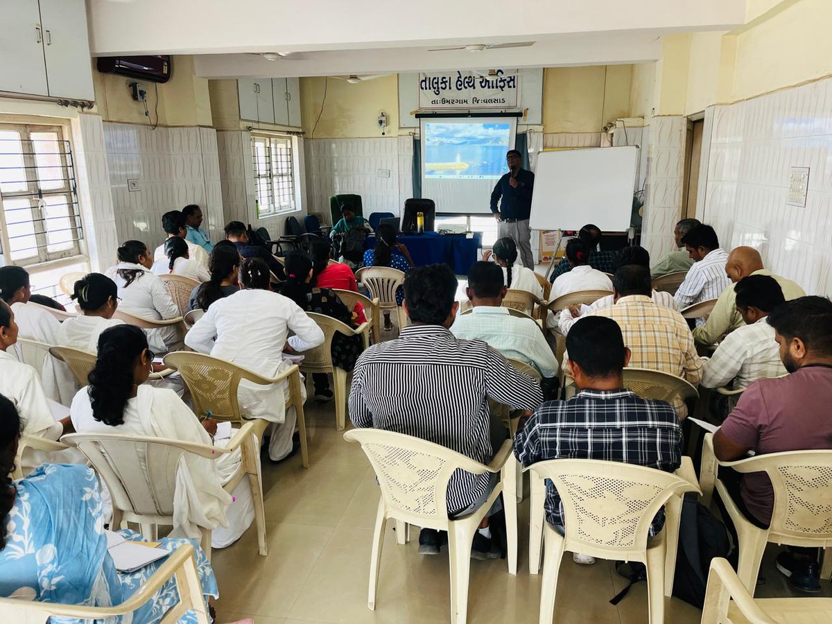 તાલુકા હેલ્થ કચેરી ઉમરગામ ખાતે આરોગ્યના વિવિધ કાર્યક્રમો માટે રિવ્યું મિટીગ THOશ્રી અને તાલુકા લાયઝન ઓફિસરશ્રી દ્વારા લેવામાં આવેલ છે.
<a href="/OfficerIec/">IEC: SBCC cell-Gujarat</a>
<a href="/DiecoValsad/">DIECO VALSAD</a>