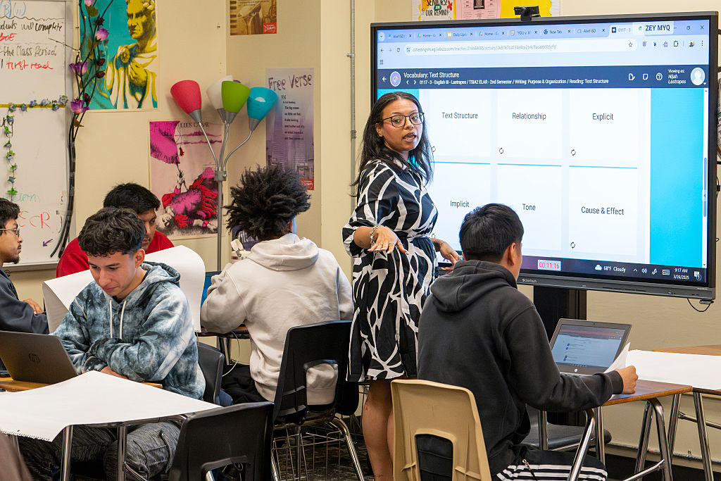 931wzak's tweet photo. Texas House Approves Legislation That May Establish A Private School Voucher Program https://t.co/2EyMrBAuXl https://t.co/a0JR2jt4rX