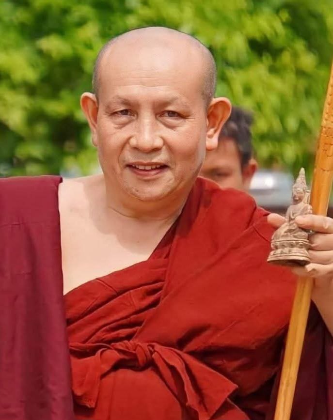 KhurtaiMaisoong's tweet photo. 19 เม.ย.68, 07:30 น. ครูบาบุญชุ่ม นำคณะสงฆ์และศรัทธา เดินทางด้วยรถยนต์ประมาณ 40 คัน ไปแจกสิ่งของช่วยเหลือผู้ประสบภัยแผ่นดินไหว ตามแผนเดินทาง(อาจเปลี่ยนแปลงได้) ดังนี้ เมืองพง (ท่าขี้เหล็ก) - เมืองสาต - เมืองปั่น - ตองจี - มัณฑะเลย์ - ปยินอูลวิน - เนปยีดอ - ย่างกุ้�� - ตองจี - ท่าขี้เหล็ก #พม่า
