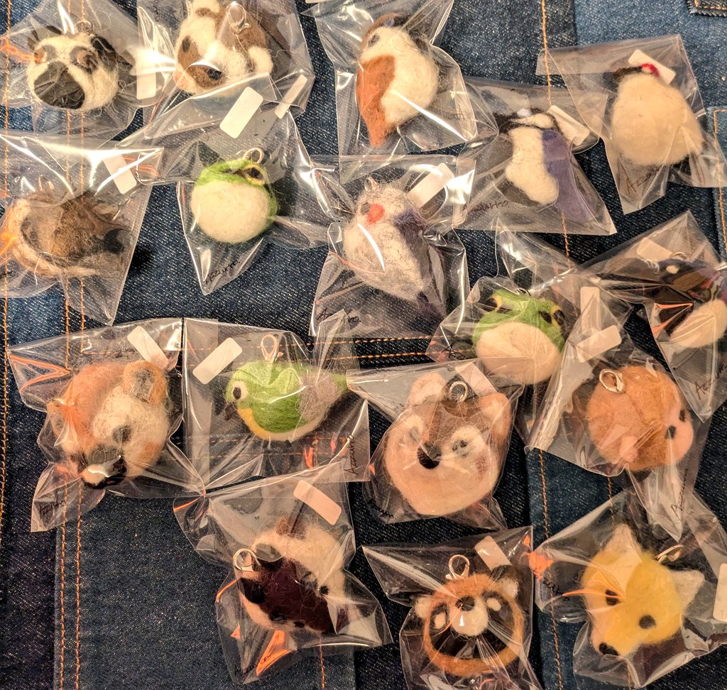 yuauoazzurro's tweet photo. #まるデザチラ見せ出展 #まるデザ #Azzurro #O17 #両日出店
#動物好きな人とつながりたい
#かえる好きさんとつながりたい
まるデザ両日出店ブースO-17
Azzurro.+Dragonfactory は動物ことり満載です。
わ〜!
あと1週間きりました💦
でもマグネット追加完成✨
あとは手彩色シールを袋に入れて… https://t.co/p1DnFeJl8a