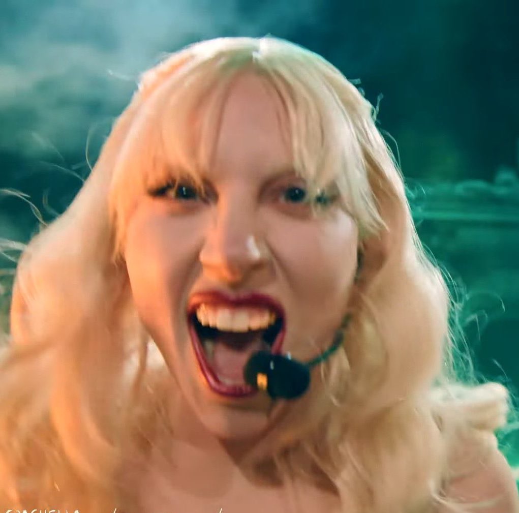 LaurenMcMillen's tweet photo. so there’s this crazy b!tch that I love https://t.co/r6pcYJgBx1