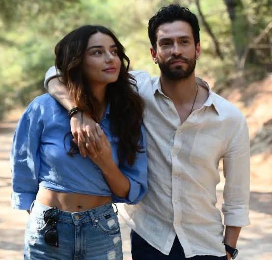 TvDunyasii's tweet photo. Önceki yıl #Senİnandır filminde başrolleri paylaşan Ekin Koç ile Ayça Ayşin Turan, bu kez #Vicdansız isimli dijital dizide başrolleri paylaşacak.

(Birsen Altuntaş) https://t.co/Ve9t3nsIKd