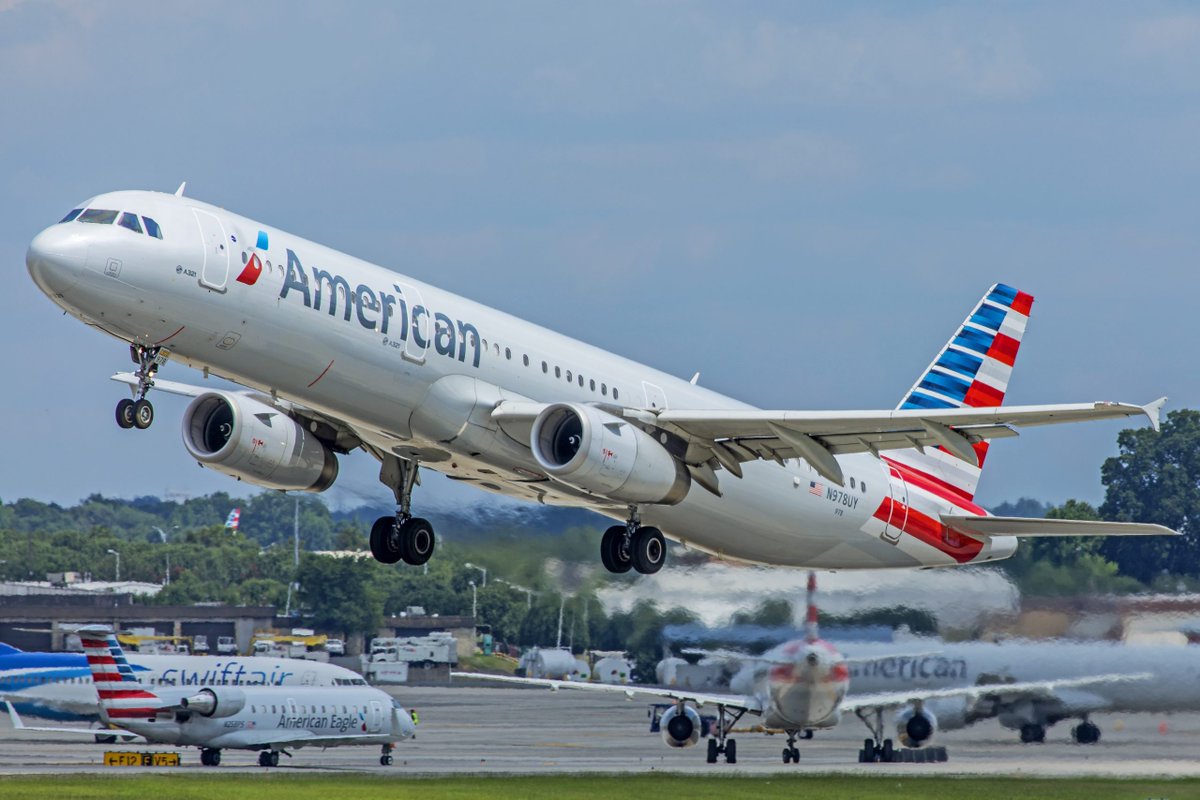planetairlines's tweet photo. American is the latest U.S. airline with plans to offer free Wi-Fi onboard its flights, joining Delta and United. Sponsored by AT&amp;T, the Fort Worth, Texas-based airline says connectivity will be available on around 90% of its fleet. https://t.co/N2sC7vNH7V