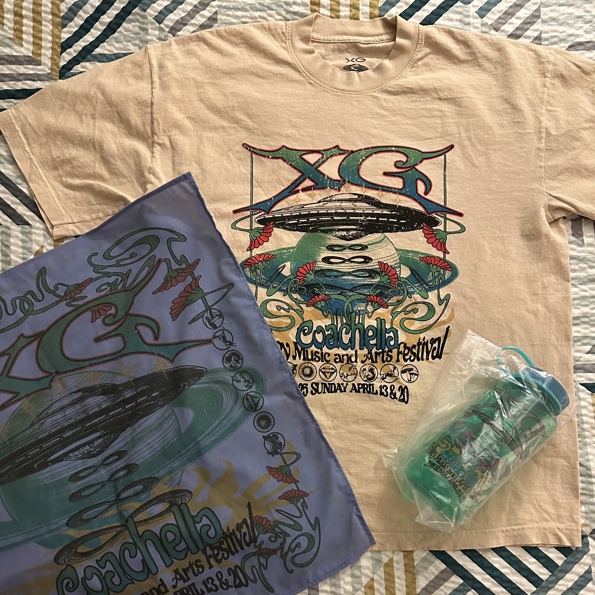 XG コーチェラ Tシャツ　Mサイズ XG Coachella限定 Tシャツ Mサイズ コーチェラ - メルカリ