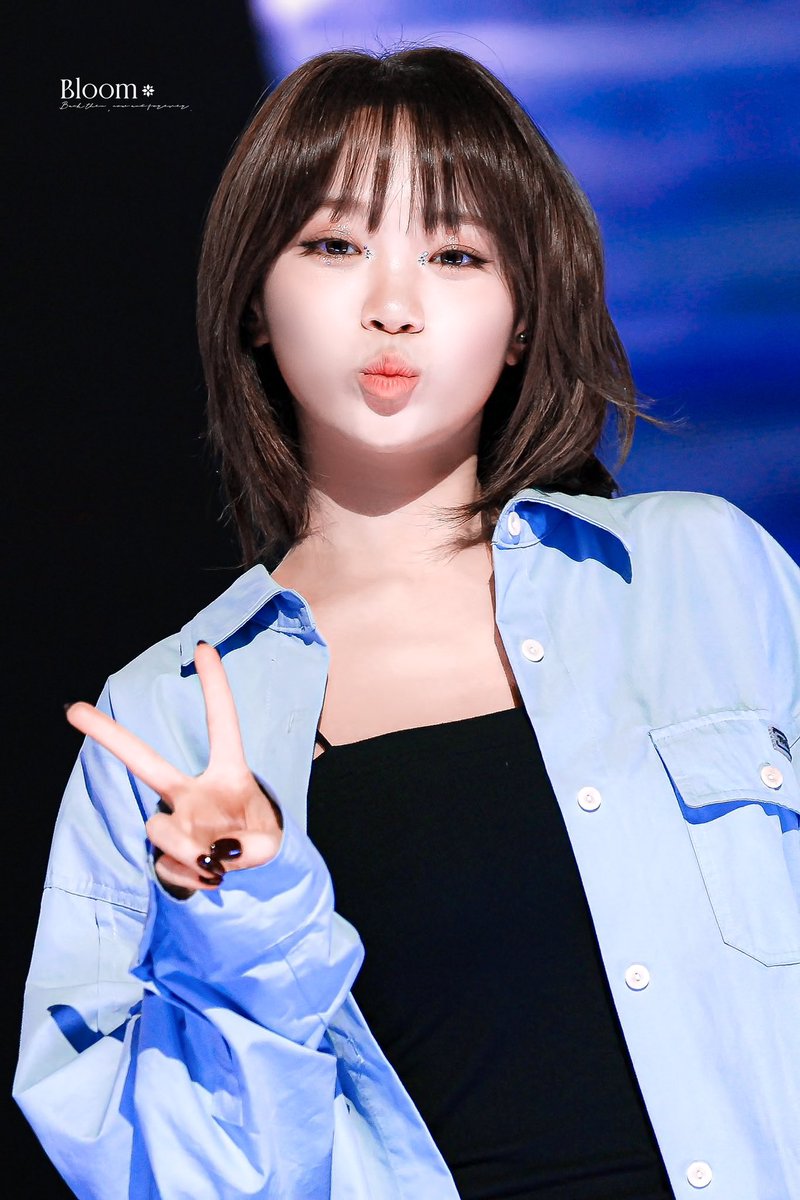 kimchaewonpics's tweet photo. 250419 © Bloom_kcw https://t.co/y11bYea4Uw