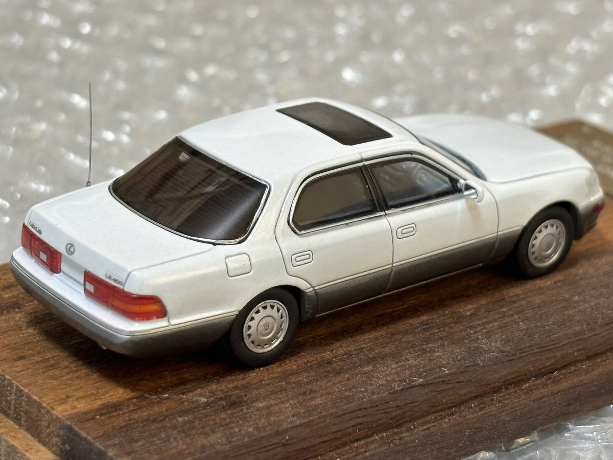 celsaltdais's tweet photo. FINEWORKS64製のLS400(セルシオ)を入手
送料込みで5000円超えと少しお高めだけど、1/64でこのクオリティは凄いと思う👍👍
グレーとローダウンverは、、とりあえずスルーで💦
#FINEWORKS https://t.co/T30xFPikXz