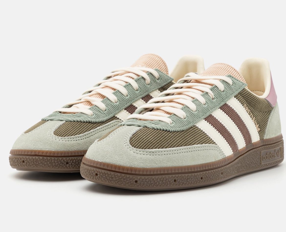 Retro Soles tweet media