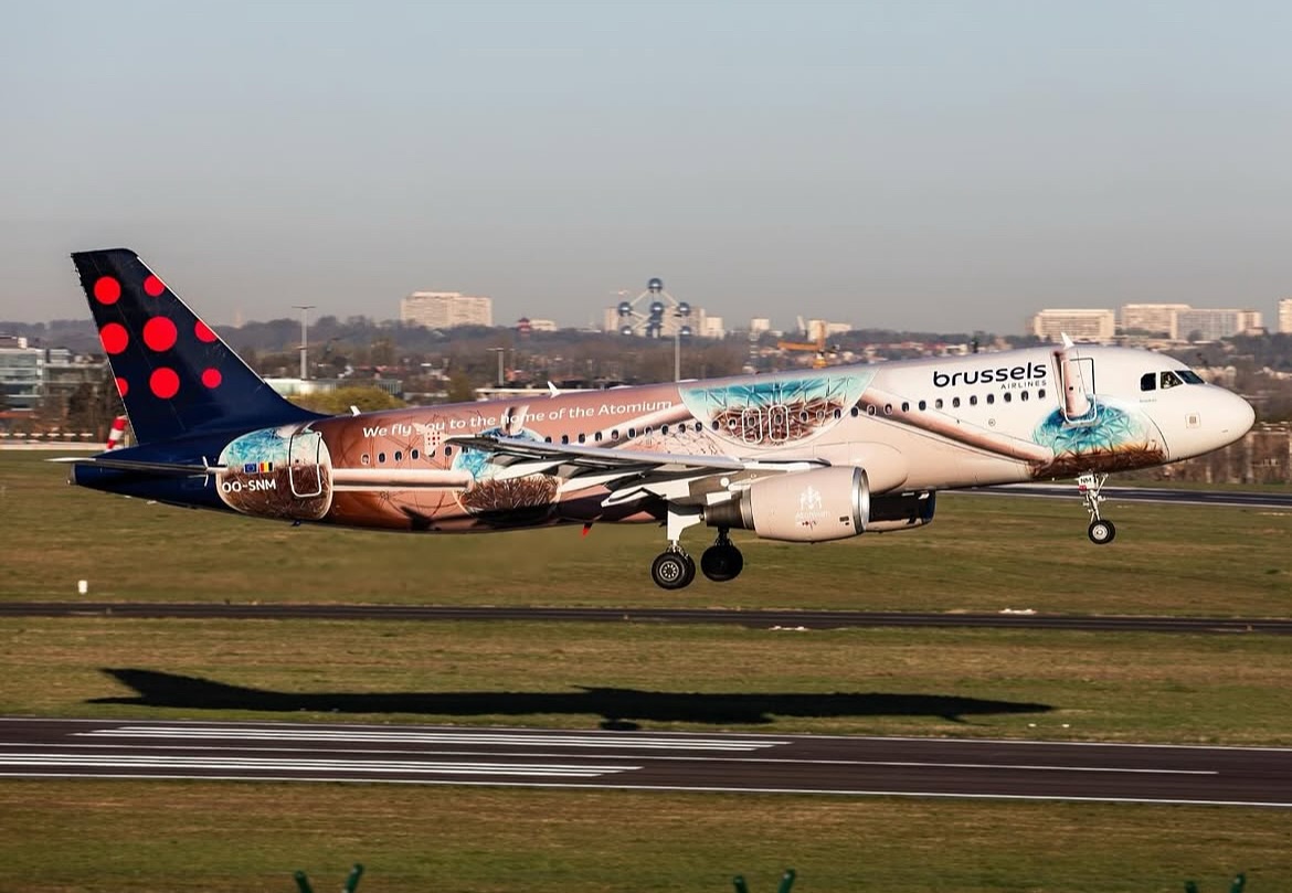 planetairlines's tweet photo. In 2015, Brussels Airlines, the Belgian flag carrier fully owned by Lufthansa, decided to start a series of special liveries for its aircraft called the “Belgian Icons” to celebrate the symbols of Belgium known all over the world and “make flying even more fun.” https://t.co/SDMxsJgBuX