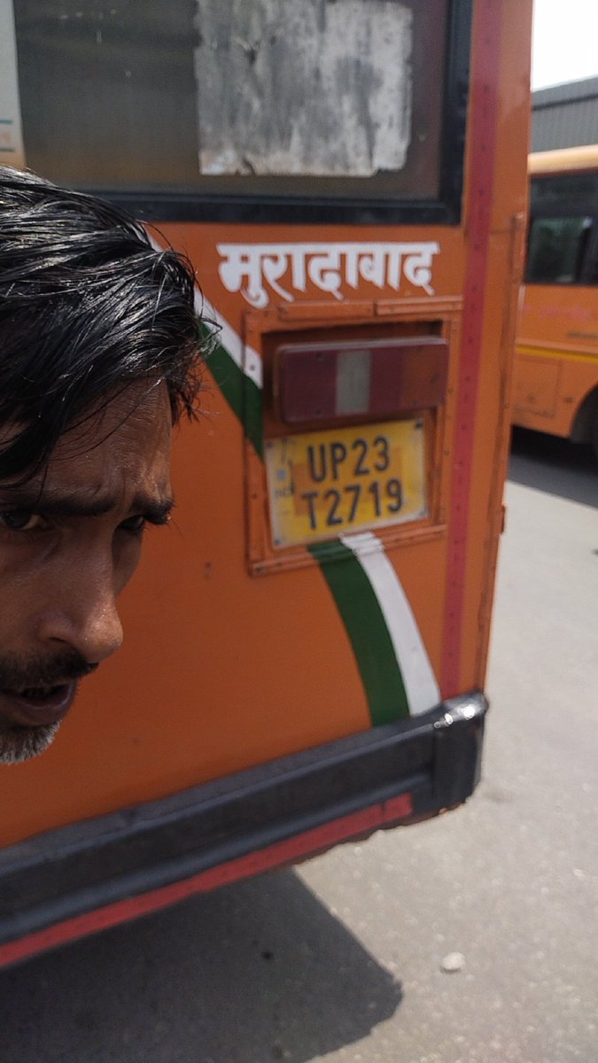 IMRANHURMP's tweet photo. @RampurDm
@UPSRTCHQ
@myogiadityanath
@myogioffice
मिलक का स्टॉप होने के बाद भी रामपुर से मिलक की सवारी नहीं बैठा रहे परिचालक
 परिचालक अपनी मनमानी पर उतारू है क्या इनके खिलाफ कार्रवाई नहीं होगी गर्मी में सवारियां धूप में खड़ी है लेकिन बैठा नहीं रहे हैं https://t.co/BWTSCR6TtN