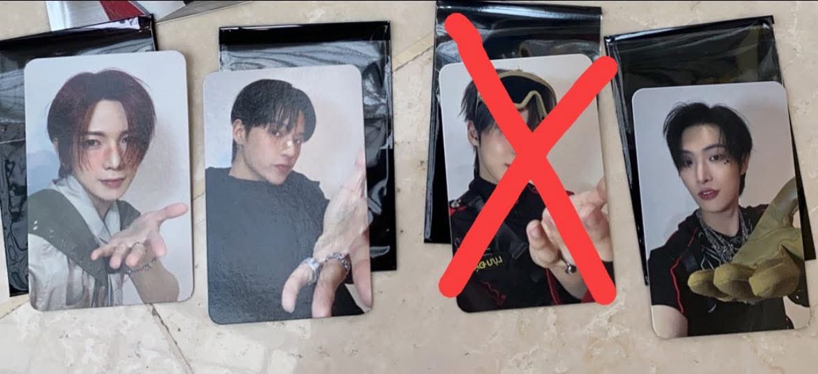 애니티즈 티셔츠 포카 포토카드 교환
우영 여상 민기 -> 성화