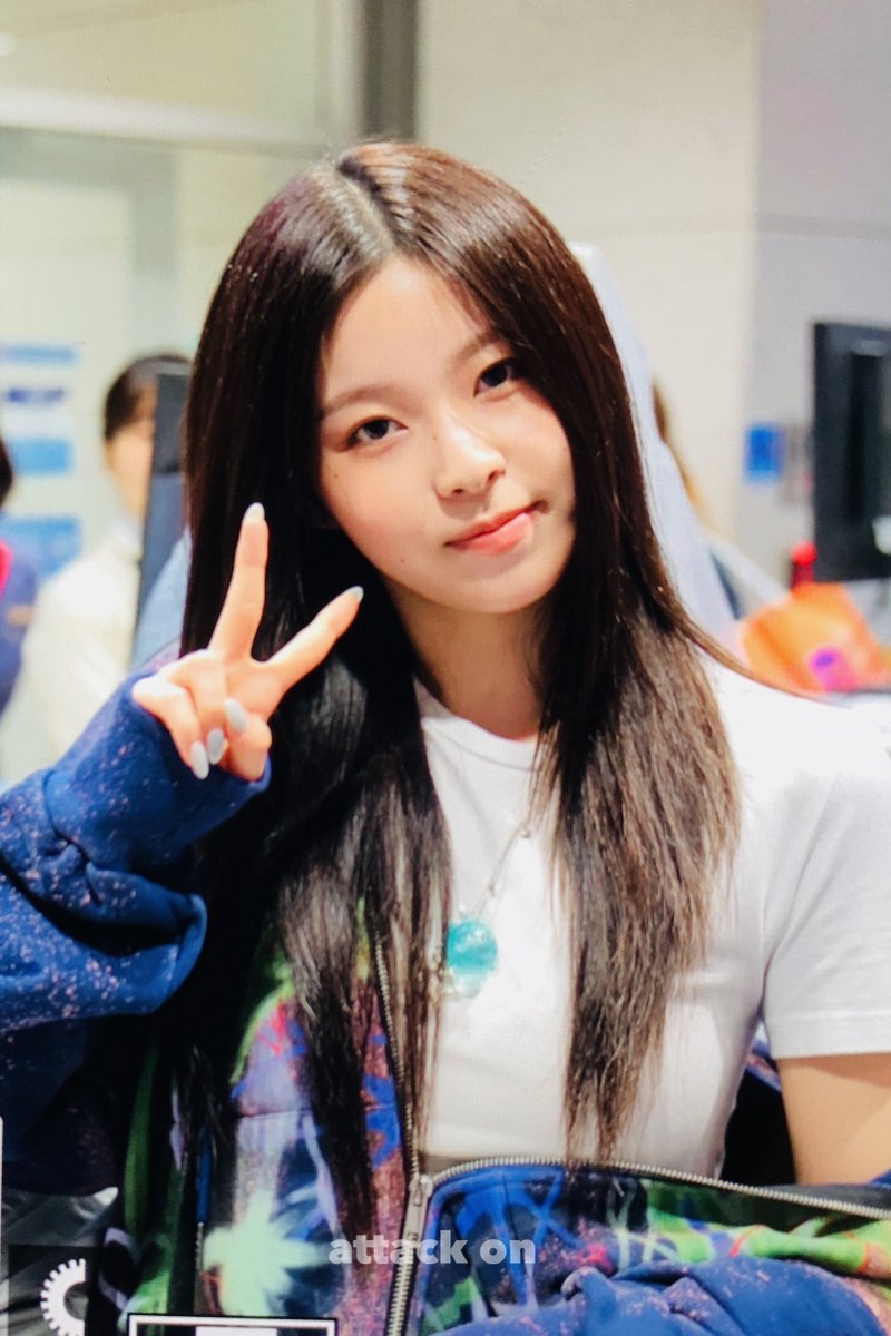 hitherverse's tweet photo. ㅤㅤ
[ 𝟮𝟱𝟬𝟰𝟭𝟵 ㅡ 𝐏𝐑𝐄𝐕𝐈𝐄𝐖 ]

HITHER ONA at Indonesia Arena. 

#HITHER #Ona  
ㅤㅤ https://t.co/V0kuLEATC4