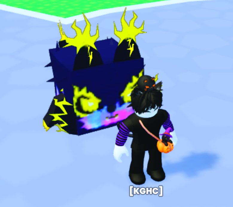 huge pet giveaway to join
follow me <a href="/katgamingHC/">Katgaming HC</a> 
like
retweet 
comment your roblox username
ends in 4 days good luck!