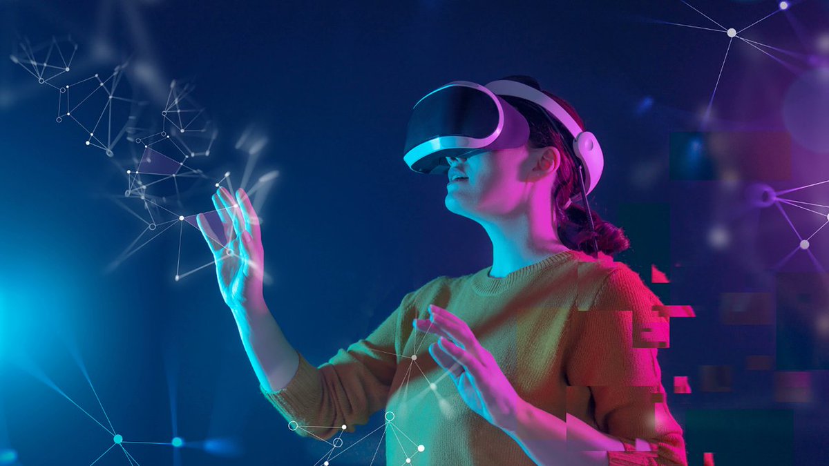 CTRL_rush's tweet photo. 2021 saw an explosion of interest in the "metaverse". While the market has momentarily cooled, the metaverse will still eventually impact every aspect of your daily life. Read on to learn why web3 will fundamentally transform the metaverse... (thread) https://t.co/Gll2ukL4wh