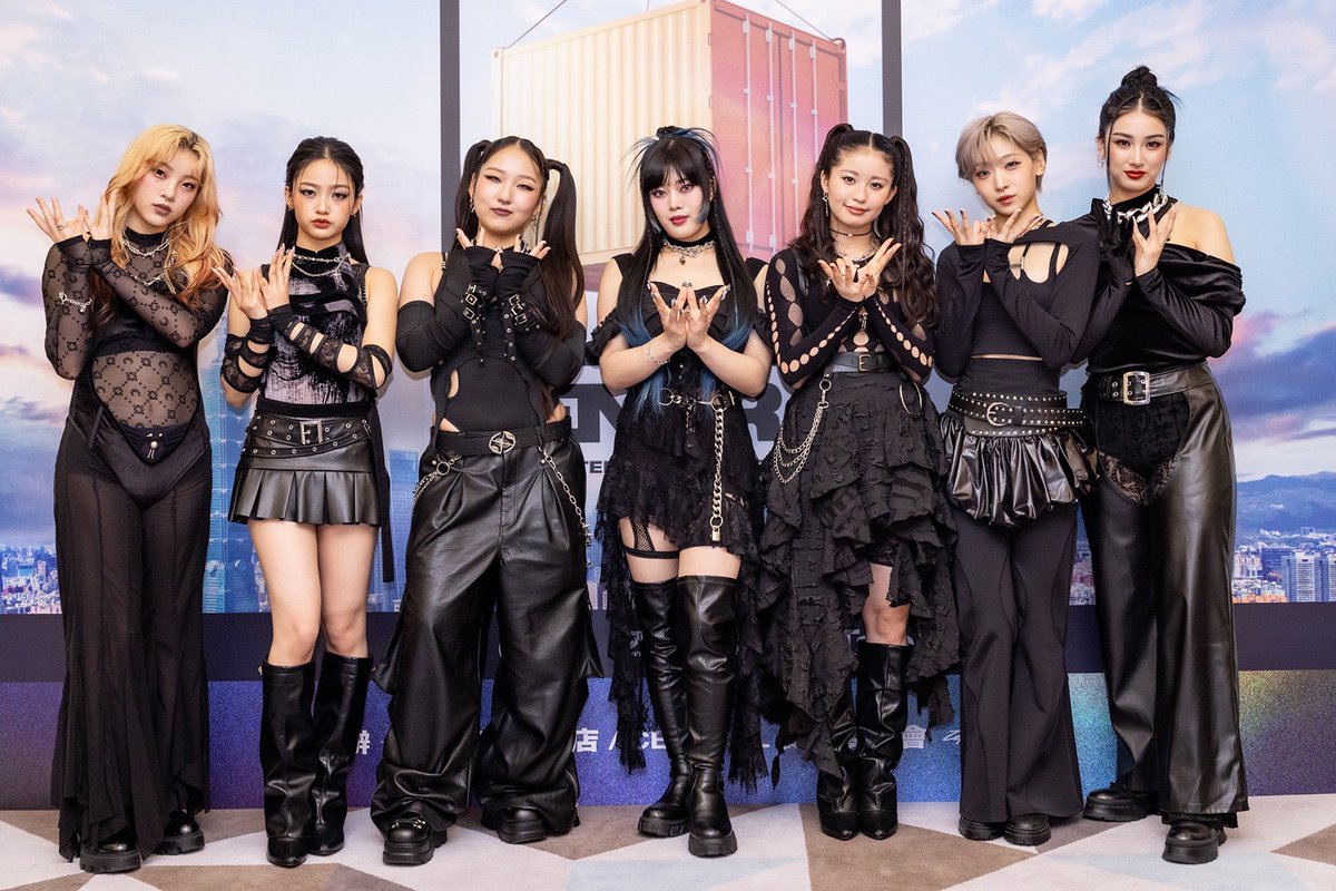 Hanaブラック一枚 台北HANAちゃん( ˘ ᵕ ˘ )✨️ #HANA