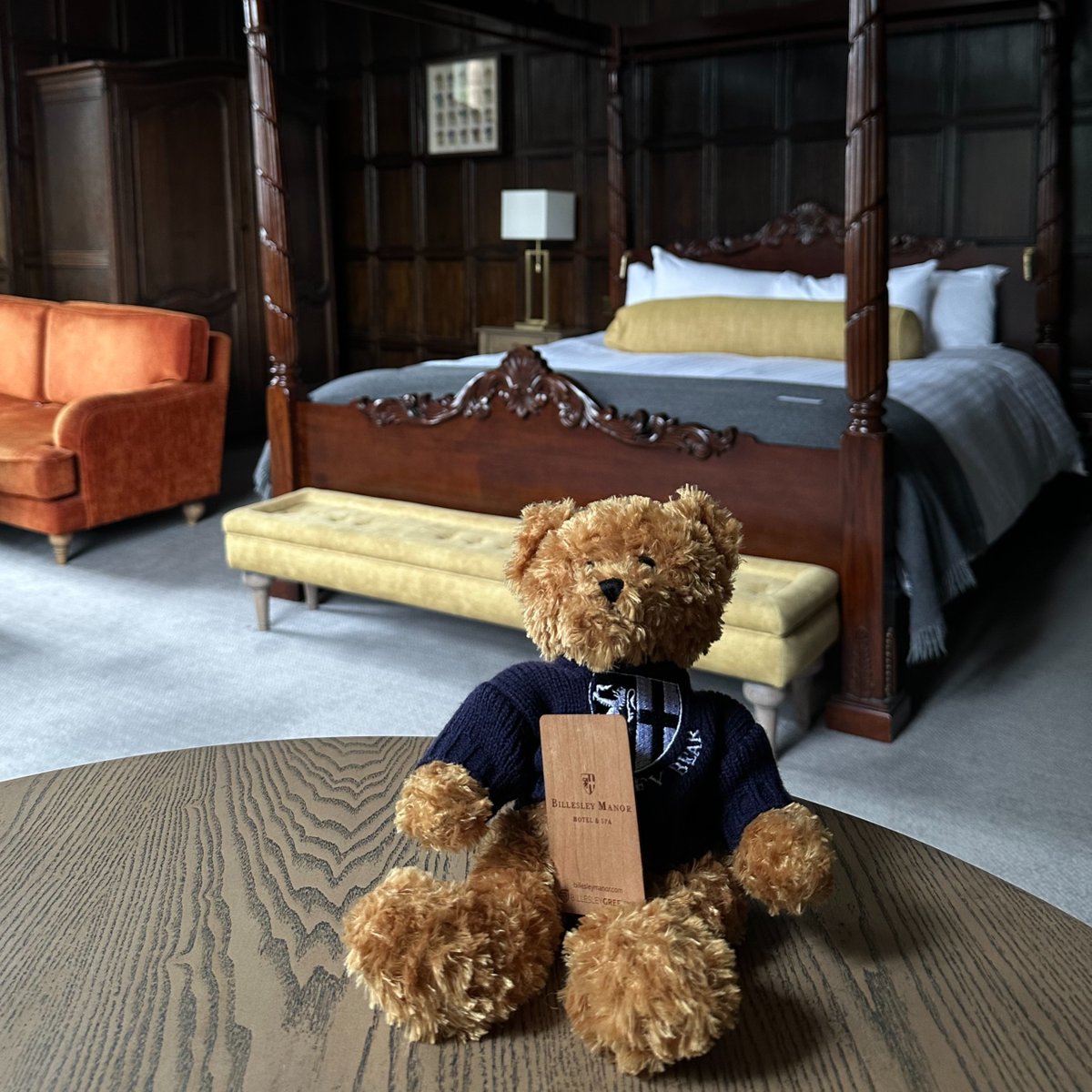 Hello from Billesley Bear! ✨🐻

Who we caught living his best life here in the Manor house four poster suite...

Looking for your next getaway? Book in and say hello to our resident mascot (he’s always up for a cuddle or a photo op!)

bit.ly/3V0Hp79