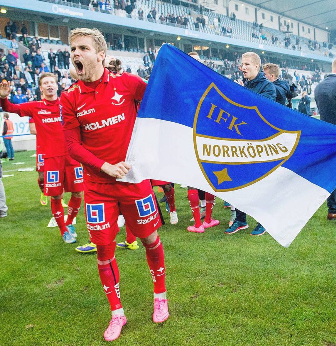 Jemals form tweet media