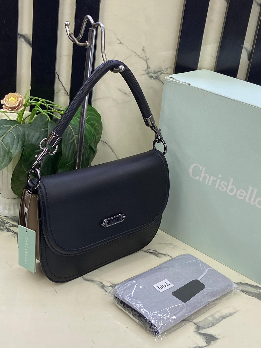 CWears365's tweet photo. Luxury CHRISBELLA bag 
PRICE:49,000
Good quality

#ENUGU #benin #africa Davido Asake NYSC Burna ##kano #jos 
#Wizkid  Naira  #cameroon Davido Wizkid Akpi Laho Shettima Nyesom wike
 Olamide Timeless https://t.co/BP4Wjg4SBD