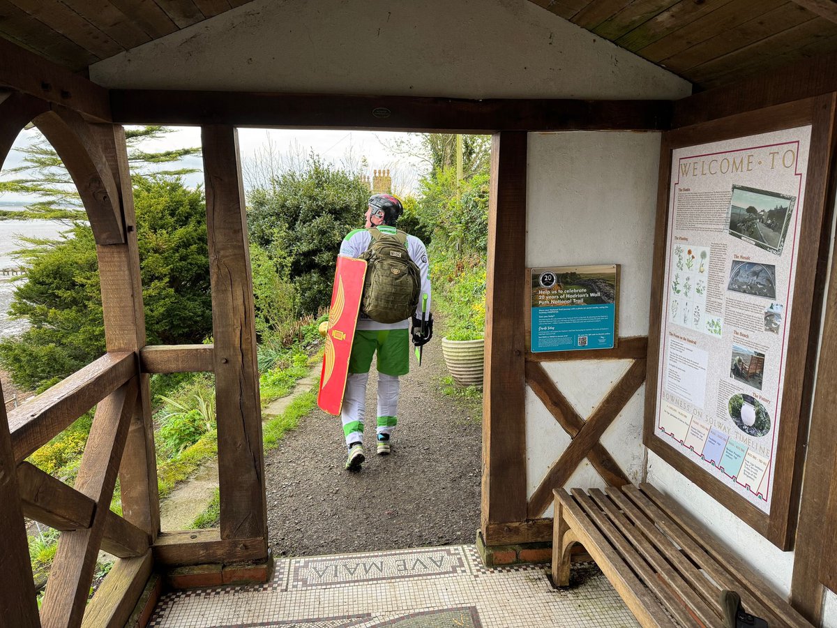DAY 1: And… we’re off. Hadrian’s Wall were coming for you! The whole wall in full hockey kit with a genuine (replica) Roman shield!

Sponsor me for <a href="/tyhafan/">Tŷ Hafan Children's Hospice</a> kids’ hospice here:

justgiving.com/page/rick-stra…

<a href="/ukfallstars/">UK Charity Allstars</a>