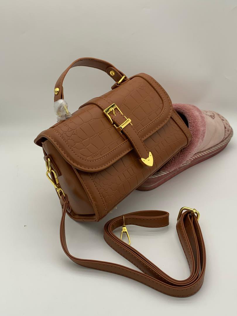 CWears365's tweet photo. Price: 20,000

#ENUGU #benin #africa Davido Asake NYSC Burna ##kano #jos 
#Wizkid  Naira  #cameroon Davido Wizkid Akpi Laho Shettima Nyesom wike
 Olamide Timeless https://t.co/C2Xzmm6kzt