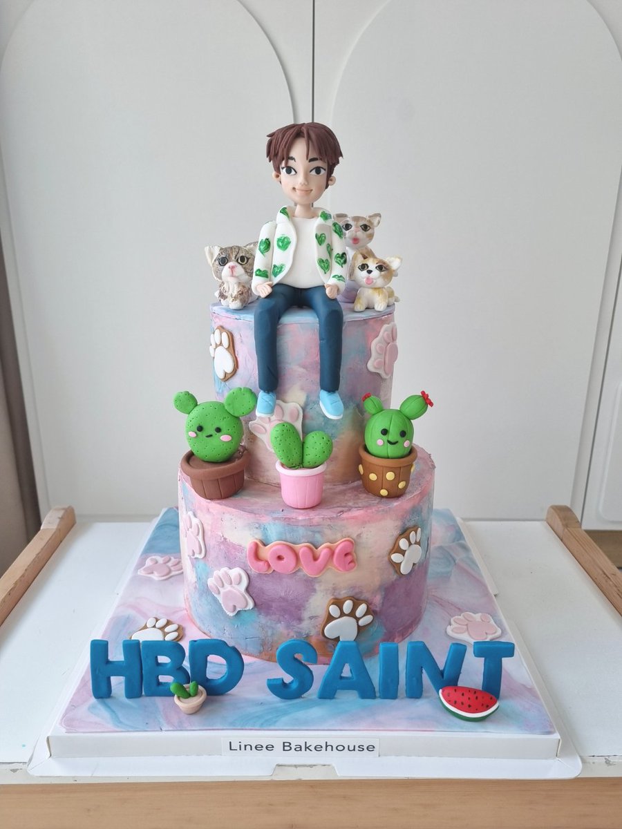 Felices 27 a nuestro querido Angel. <a href="/Saint_sup/">Saintsup 🎬</a> 🐰❤️

Solo queremos recordarte que:
"Nadie es como tú, y ese es tu poder".

Gracias por ser lo que eres, es un privilegio poder ser tu fan. 

SAINT BIRTHDAY FANSIGN 
#Suppapong27thBirthDay 
#CactuZSfamily #MingEr #CactuZS 🌵❤️💜