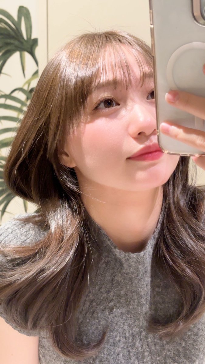 37chan_118's tweet photo. レイヤーばちばちに入れて、前髪も作りました💇🏻‍♀️
今日暑いね https://t.co/CAngvlcuyu