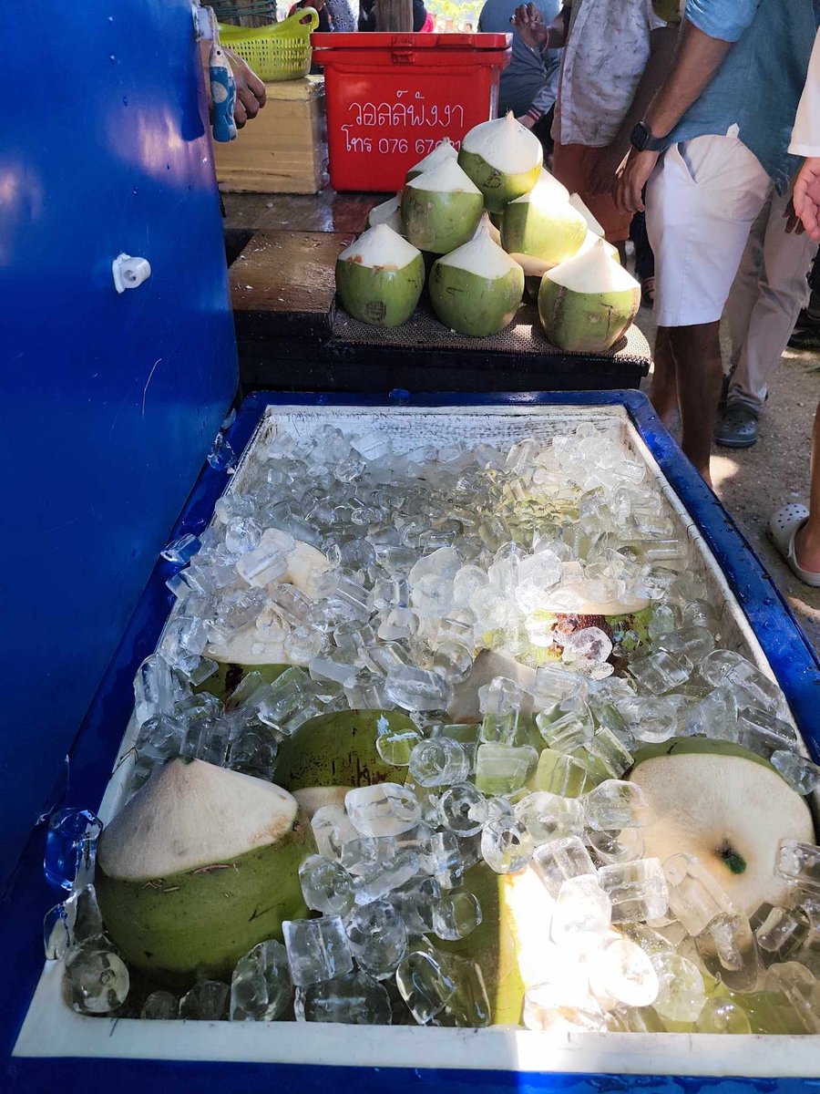 #ทรายสก๊อต คุณผิดที่ไม่ช่วยขายของหาเงินส่งเข้าส่วนกลาง แถมยังใช้กฎข้อบังคับกับพวกทำทัวร์อย่างชัดเจน ซ้ำร้ายยังส่งนักท่องเที่ยวที่เหยียดคนไทยกลับบ้าน แหล่ะที่สำคัญคุณขยันทำคลิปเปิดเผยความจริงให้คนไทยได้รู้ ทำให้อธิบดีและอุทยานดูแย่นะ #เฉพาะกิจไทยรัฐออนไลน์ #ไทยรัฐออนไลน์ #โหนกระแส