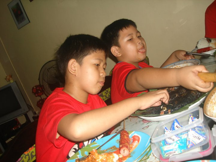 NKX_vlr's tweet photo. I really miss you kuya, recently was your birthday I just wish we could've celebrate it together. sobrang sakit sa puso knowing na hindi kita mayakap ngayon at my lowest. I want you back so bad. https://t.co/1liqszsKbd