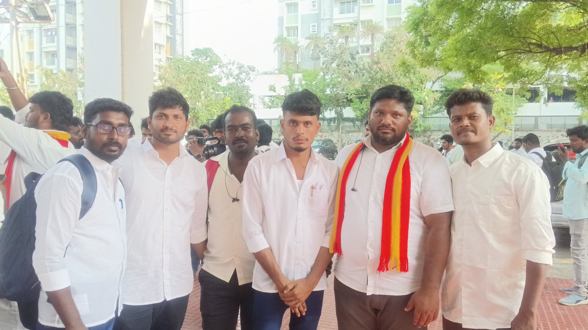 msrkallaitvk's tweet photo. #informativeDiary Youtuber!!!
#TVKITWingMeeting 
#TVKForTN #தமிழகவெற்றிக்கழகம்‌ https://t.co/Z2XQk7wle5
