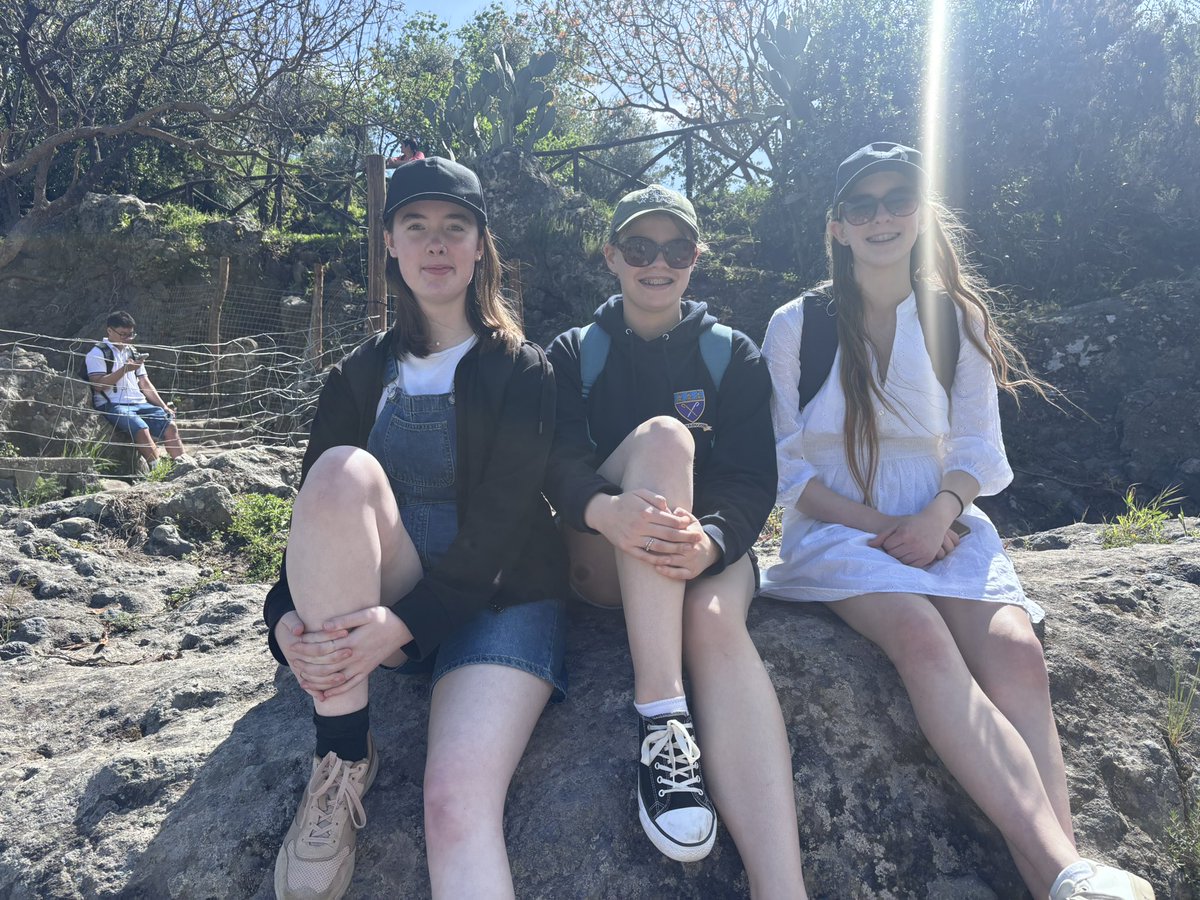 Bishop Llandaff Geog tweet media