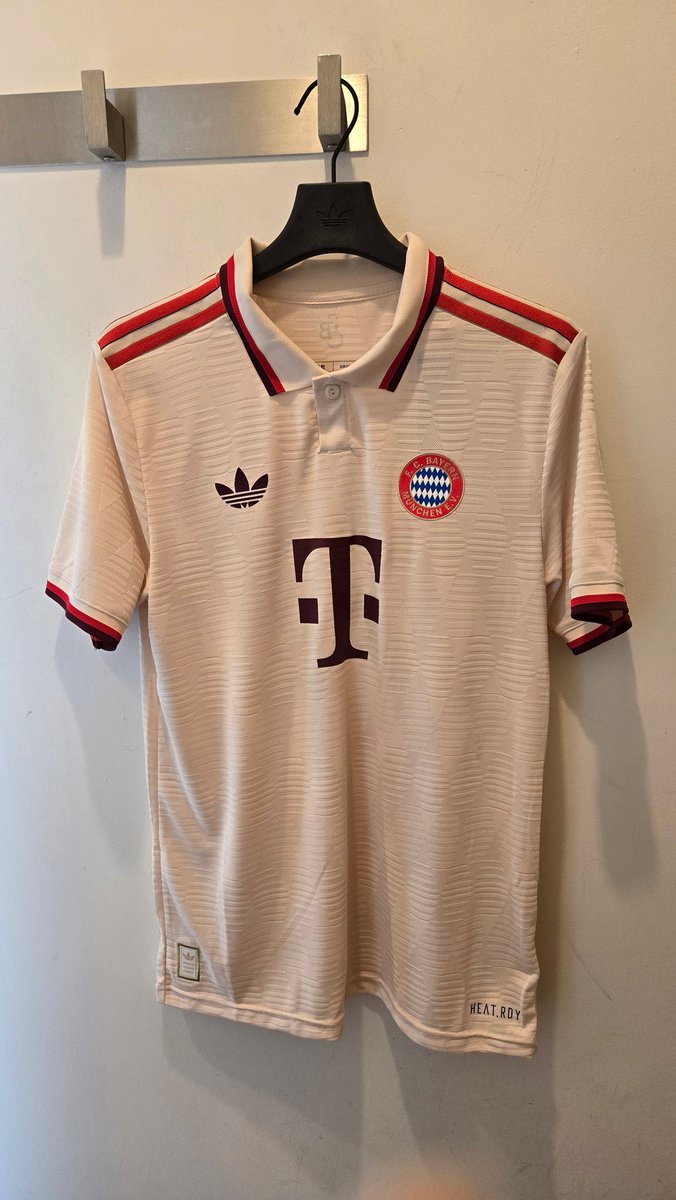 masterfiz's tweet photo. #jersey4sale #WTS
1. Juventus 3rd 24/25 PI (S,M)
2. Arsenal 3rd 24/25 (Ask)
3. Bayern  3rd 24/25 (S,M,L,XL)

Fast PO only 19-20 April, ready Senin
All BNWT

Rp 1.800K

DM for details.

Izin titip om, terima kasih. 🙏
@Jerseyforum @andarsofian https://t.co/GYFK1vwvXH
