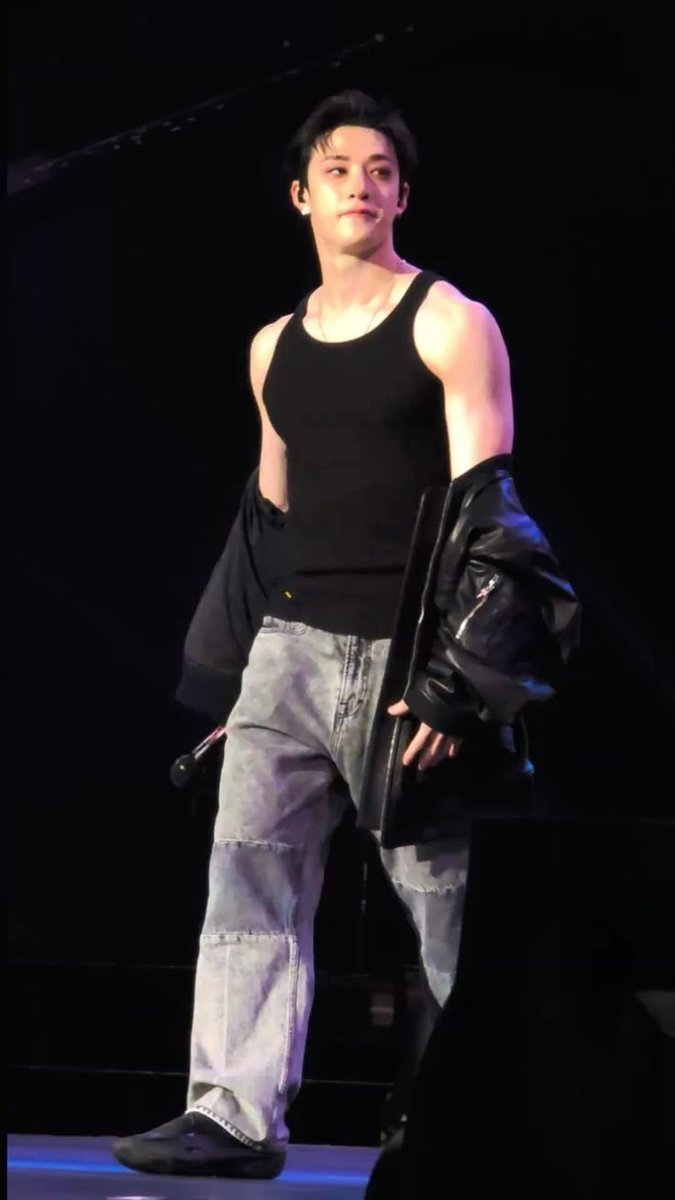 _only_nsfw's tweet photo. Chn couldn't wait for you to wake up so he fucked you while you were asleep. 

#kpop #kpopnsfw #nsfwkpop #nsfwtwt #nsfw #skznsfw #nsfwskz #bangchannsfw #bangchan #skz #kink #kinky https://t.co/UskJH7PS3t