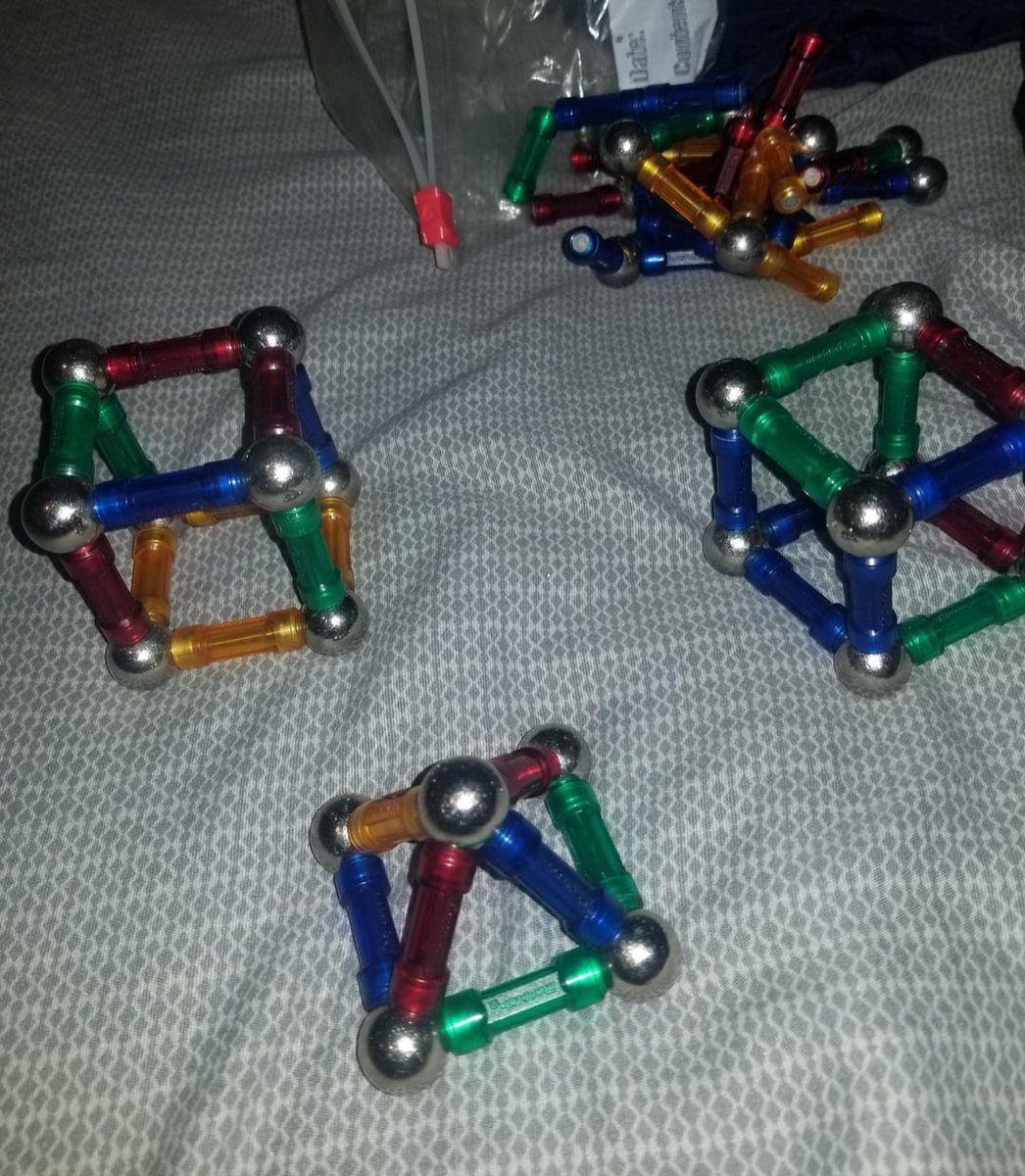 اسباب بازی انسان‌های هات در بچگی: