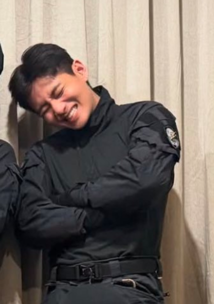 AboutMusicYT's tweet photo. Taehyung of BTS looks adorable in a new photo. https://t.co/JfjOZLwBkA