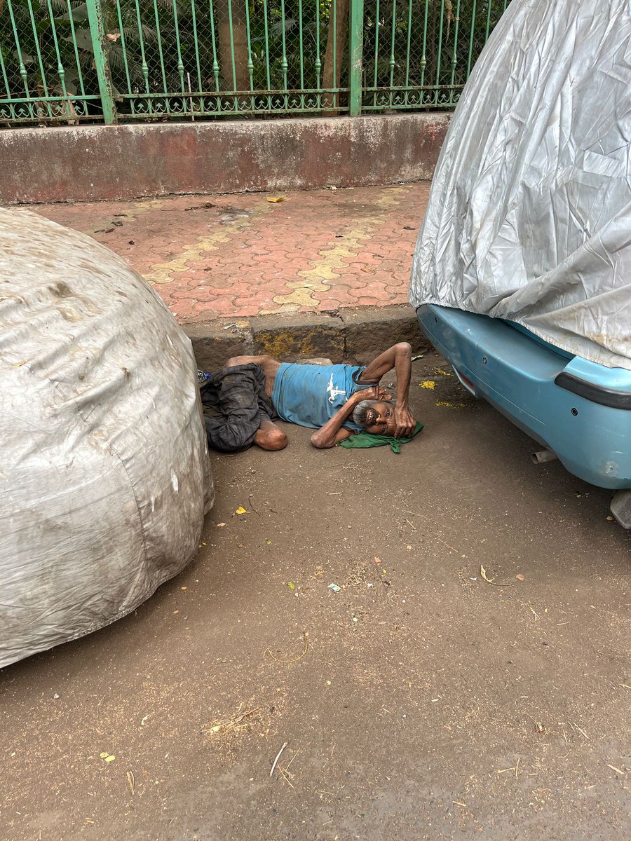 More than a week, this person is just lying around on the opp  footpath of
Shalimar Apts
 or between cars and bikes at the Baby Garden gate.

Requesting <a href="/AgripadaPS/">आग्रीपाडा पोलीस ठाणे- Agripada PS Mumbai</a>
to help this desolate soul, lest he be crushed under some vehicle or fall prey to stray dogs, rodents etc.