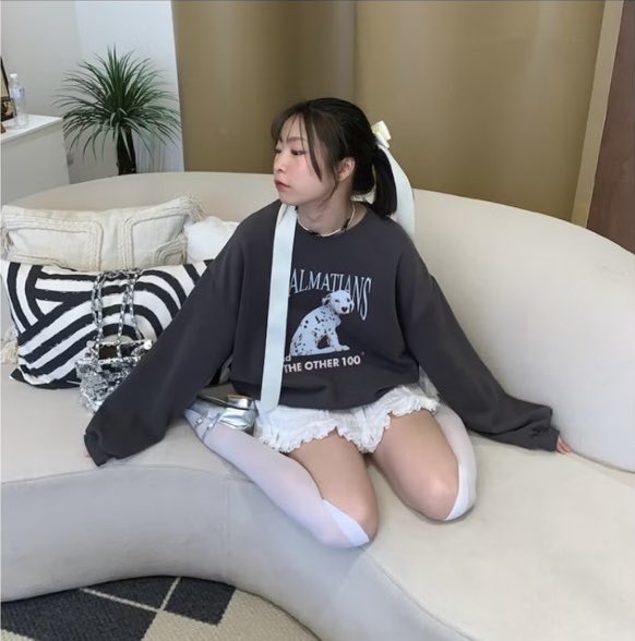 tempopopp's tweet photo. Stylist shop เสื้อแขนยาวคอกลมลายน้องหมา Dalmatians อก 47-49นิ้ว ยาว24.5-25.5นิ้ว 160 บาท https://t.co/YiZQ50lYBz
