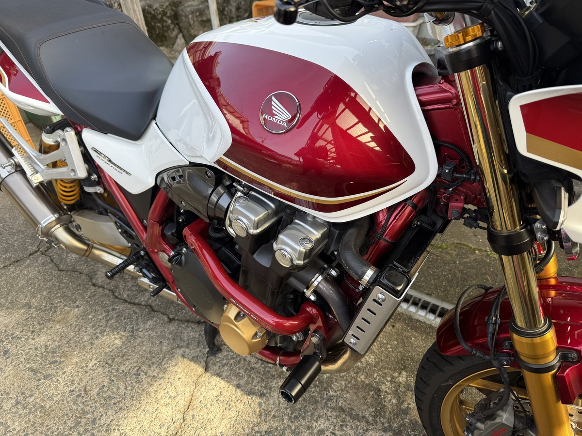 harubike_ch's tweet photo. 洗車完了🫡
めっちゃ綺麗になりました🤩
洗車が楽しくなります(多分)
#シュアラスター
#MagicFoam https://t.co/519rnrjPWR