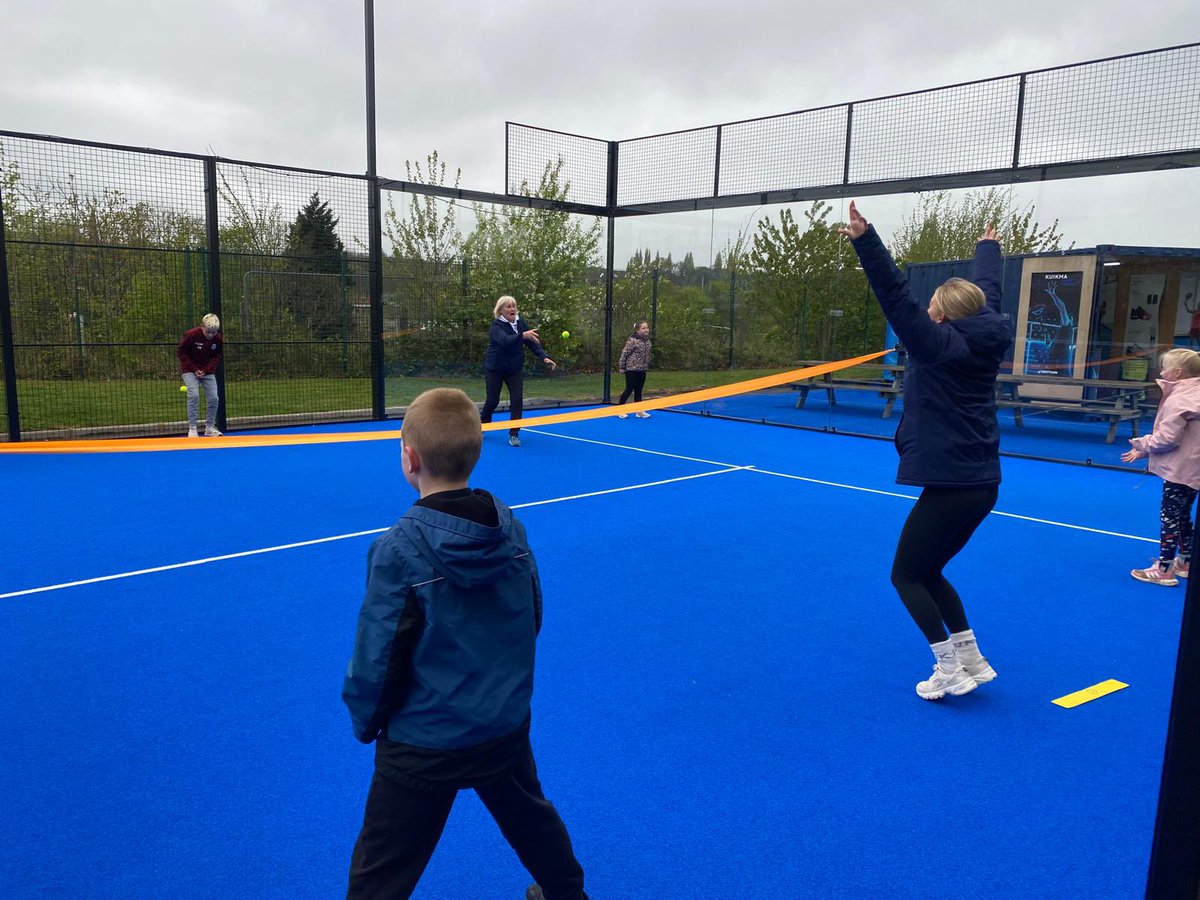 LuSuSports's tweet photo. Who says you can’t play Padel in the rain? 🌧️
Well it didn’t stop us having fun on the camp!😀🙌🏻
We warmed up to music, then went through some skills &amp; drills with new friends &amp; finished off with some fun games!🎾
@the_LTA @Decathlon https://t.co/dYSHpI5MDd