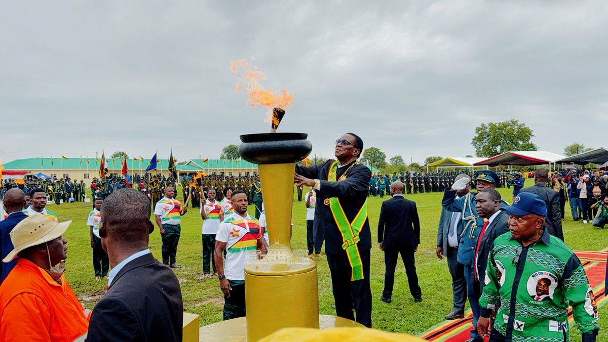 Yesterday, we commemorated 45 years of Independence in Gokwe-Nembudziya, honouring our heroes and our journey as a nation.

We remain united in building a prosperous Zimbabwe through devolution and inclusive development.
 Happy Independence, Zimbabwe!
#IndependenceDay #Zimbabwe