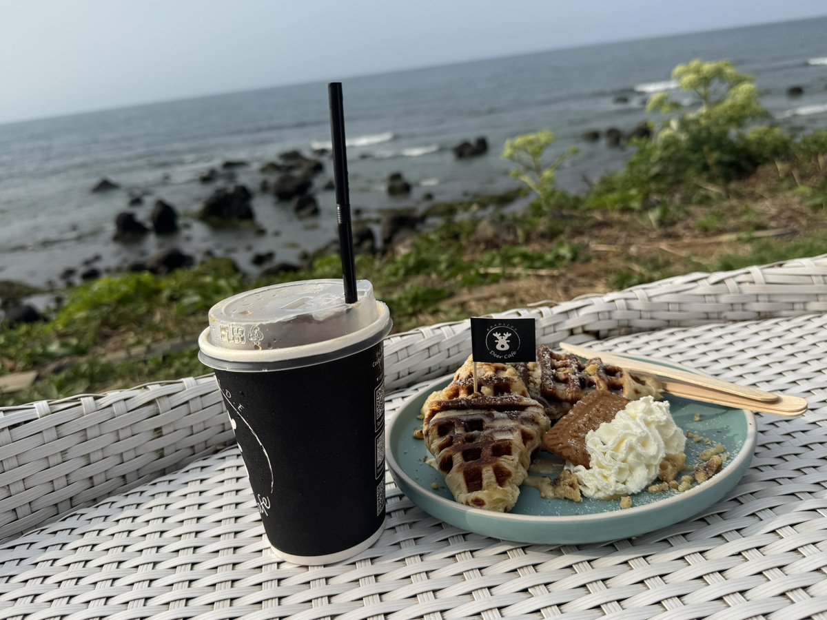 Slomu_1021_VTR's tweet photo. 每次來北海岸都喜歡停這間咖啡廳
因為離海邊真的很近

#VRider https://t.co/RxYXoyrLvR